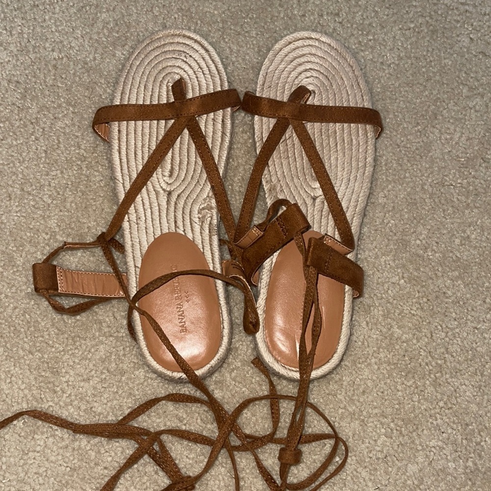 Banana Republic size 7 flats